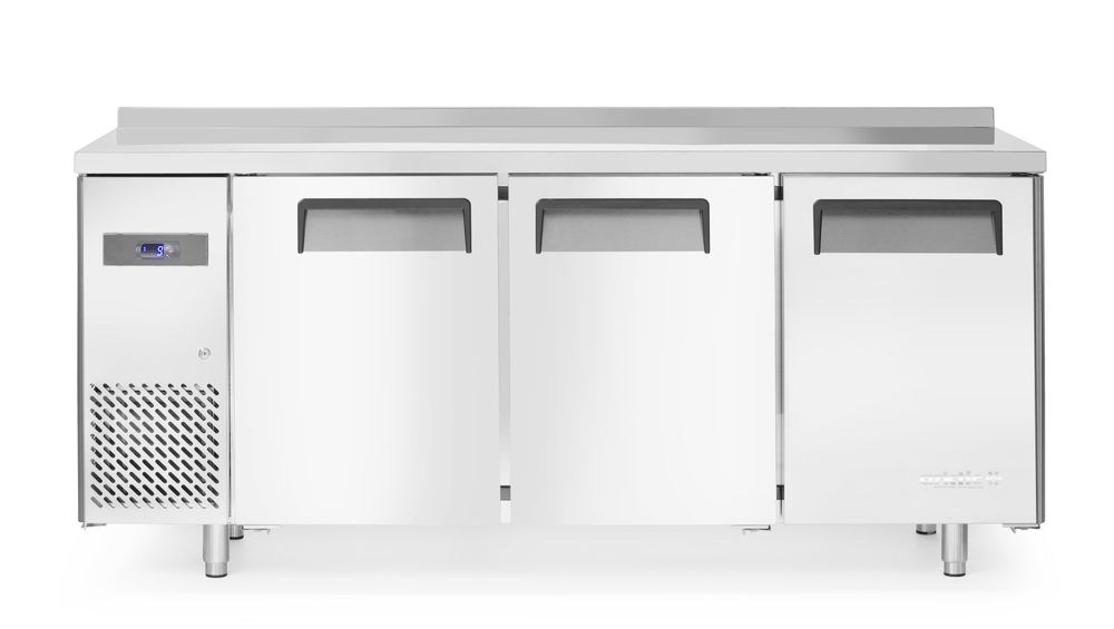 HENDI Three door refrigerated counter Kitchen Line 390L, Arktic, Kitchen Line, 291L, 230V/270W, 600x1800x(H)840mm